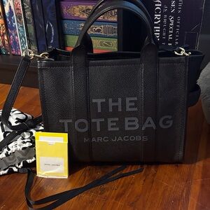 Marc Jacobs Black Leather the Tote Bag sized Medium